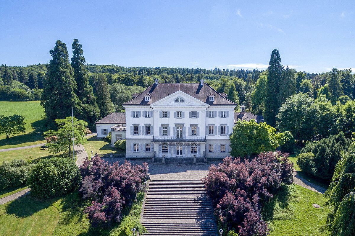 Il meraviglioso castello di Eugensberg per gli amanti del classicismo e gli intenditori d'arte