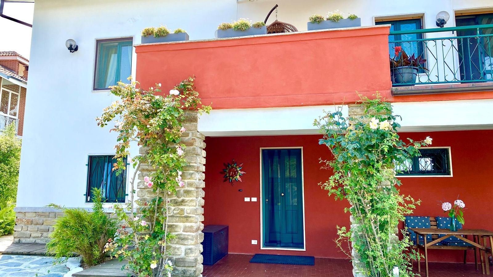 Grosszügiges Einfamilienhaus an ruhiger Lage im Piemont